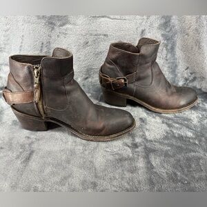 Women's JB Dillon Brown Leather Buckle Zip Up Block Heel Ankle Boots Shoes 9B